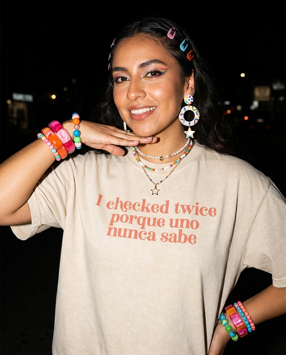 I Checked Twice Porque Uno Nunca Sabe Acid Washed Oversized T-Shirt