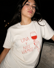 Una y Nos Vamos T-Shirt