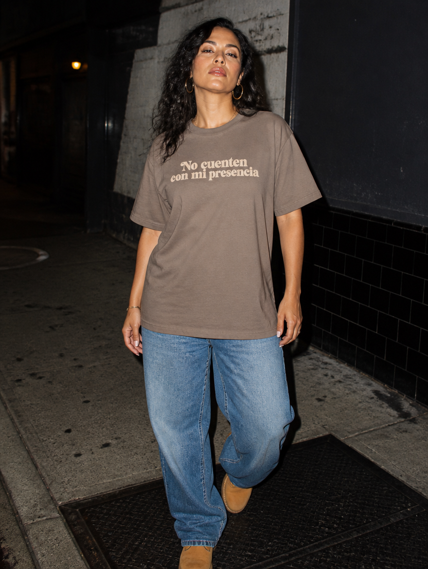 Lifestyle editorial photo — No Cuenten Con Mi Presencia T-Shirt, Faded Black